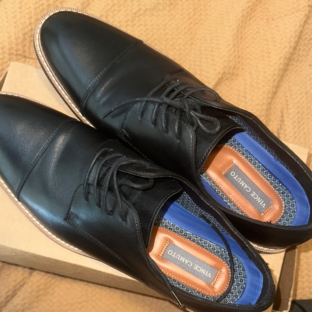 Vince Camuto Black Oxfords with Leather Finish and Polished Look
